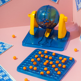 ビンゴ大会開催